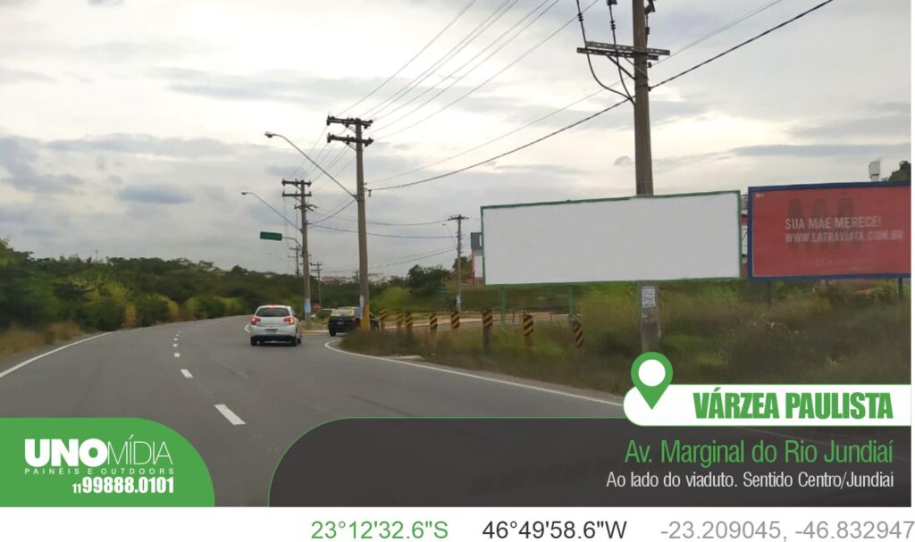 Outdoor da Unomídia em Várzea Paulista, localizado na Av. Marginal do Rio Jundiaí, ao lado do viaduto, sentido Centro/Jundiaí.