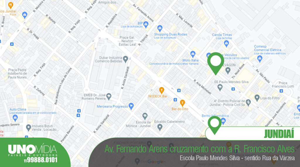 Outdoor localizado na Avenida Fernando Arens, cruzamento com a Rua Francisco Alves, em frente à Escola Paulo Mendes Silva, sentido Rua da Várzea, em Jundiaí.