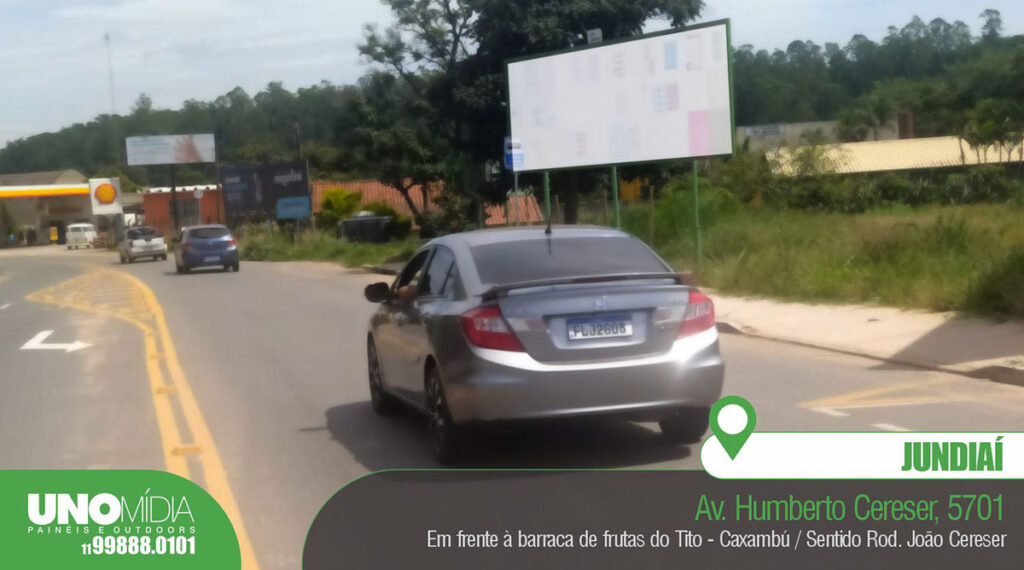 Outdoor localizado na Avenida Humberto Cereser, nº 5701, em Jundiaí, em frente à barraca de frutas do Tito, sentido Rodovia João Cereser.