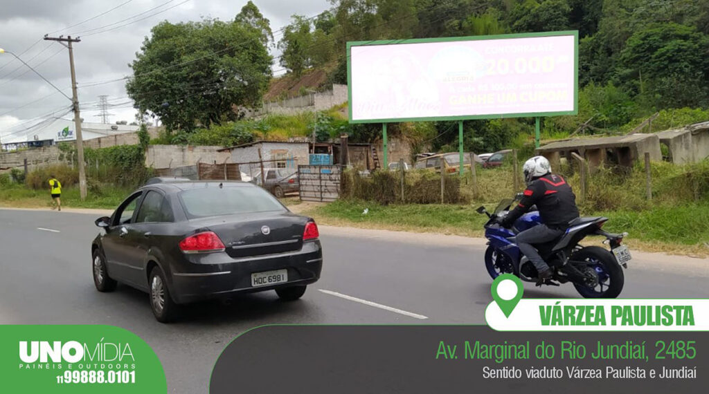 Outdoor da Unomídia em Várzea Paulista, localizado na Avenida Marginal do Rio Jundiaí, nº 2485, sentido viaduto de Várzea Paulista e Jundiaí.