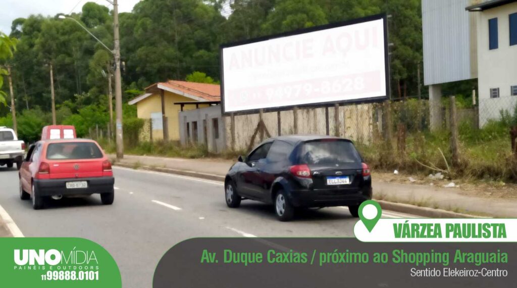 Outdoor da Unomídia em Várzea Paulista, localizado na Avenida Duque de Caxias, próximo ao Shopping Araguaia, sentido Elekeiroz–Centro.